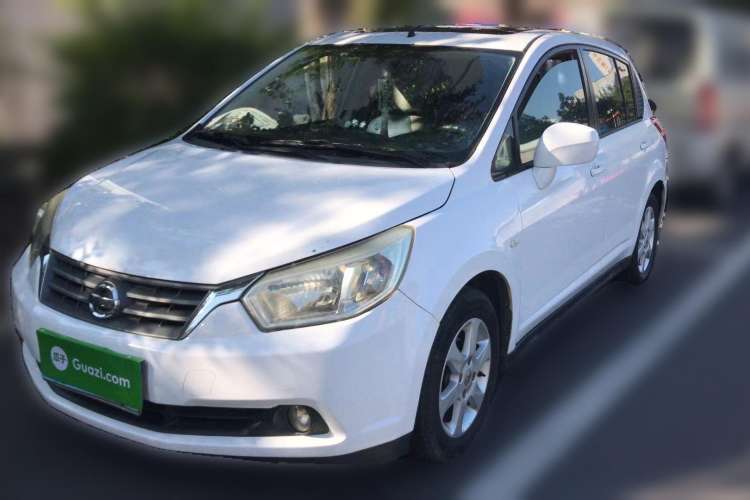 Used Venucia R50 2012 1.6L Automatic Prestige Edition