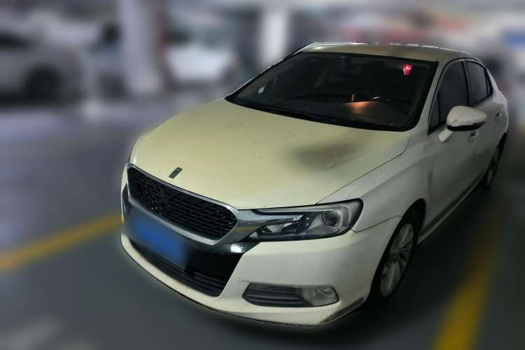 Used DS 5LS 2014 1.8L automatic Comfort version VTi140