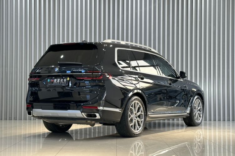 Used BMW X7 2023 xDrive40i Luxury Package with Leading Features
