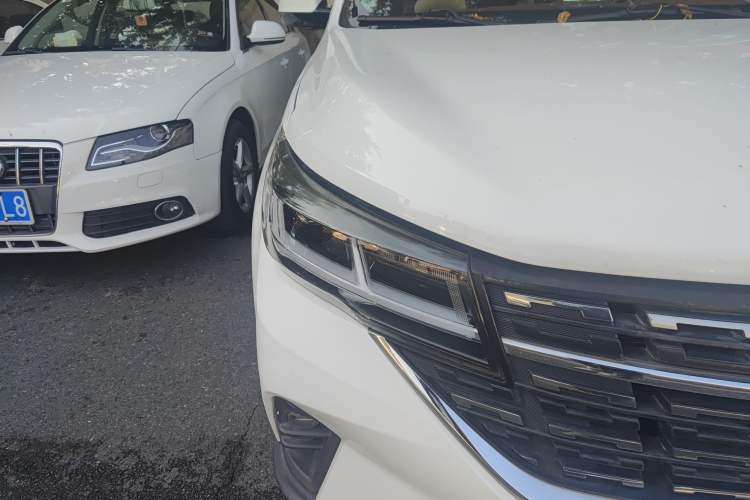 Used FORTHING T5 2018 230T Manual Smart Enjoyment Model
