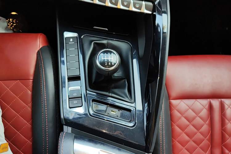 Used FORTHING T5 2018 230T Manual Smart Enjoyment Model
