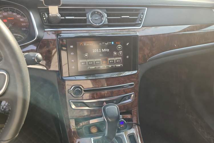 Used Dongfeng Aeolus A9 2016 1.8T Luxury Model
