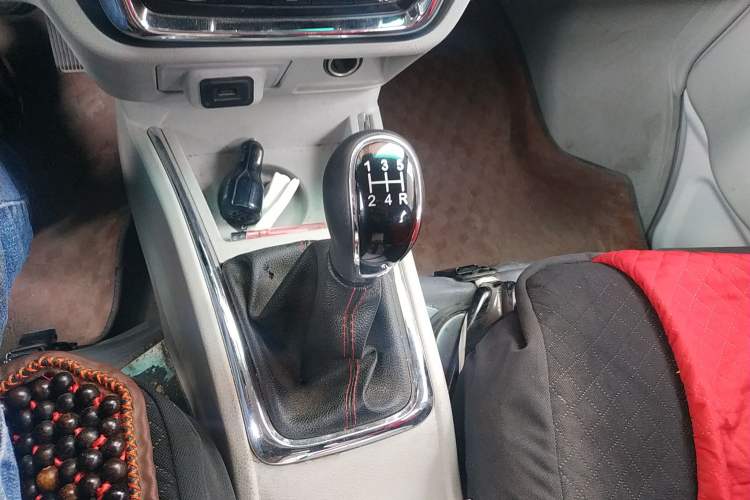 Used Jinbei New Hiace X30L 2022 1.5L Wealth Edition Non-Air-Conditioned Bus China VI Standard SWC15M