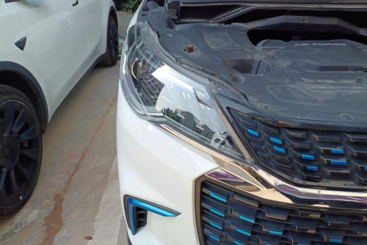 Used SAIC MAXUS EUNIQ 5 2020 1.3T PLUG-IN Elite Edition
