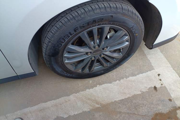 Used SAIC MAXUS EUNIQ 5 2020 1.3T PLUG-IN Elite Edition
