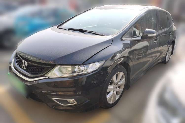 Used Honda Jade 2013 1.8L automatic Comfort version 6 seats