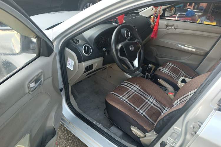 Used Changan Alsvin V3 2015 1.4L Manual Meiman Model China IV Standard