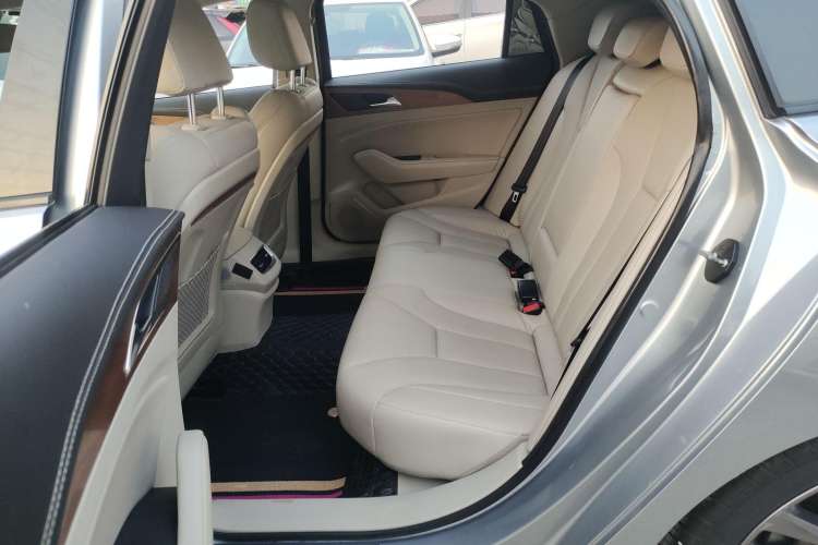 Used Hongqi H5 2018 30TD Smart Connective Dynamic 60th Anniversary Edition
