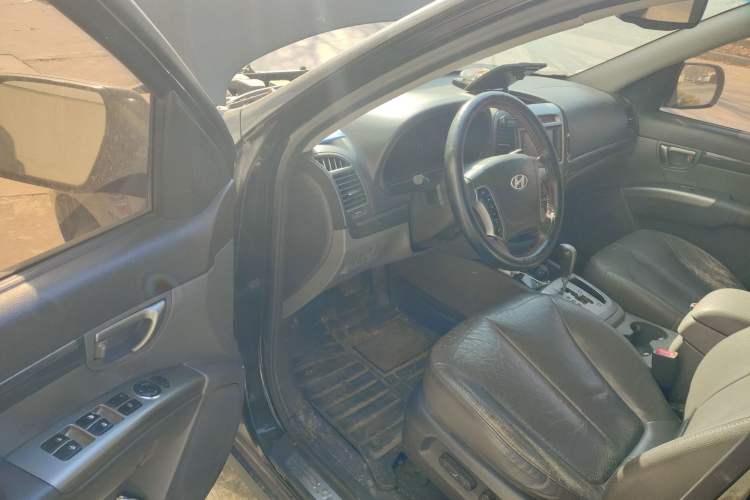 Used Hyundai Santa Fe Classic 2010 2.4 Ultimate Edition 7-Seater Four-Wheel Drive Driver Seat