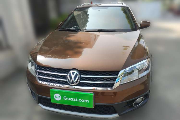 Used Volkswagen Cross Lavida 2014 1.6L Automatic Front