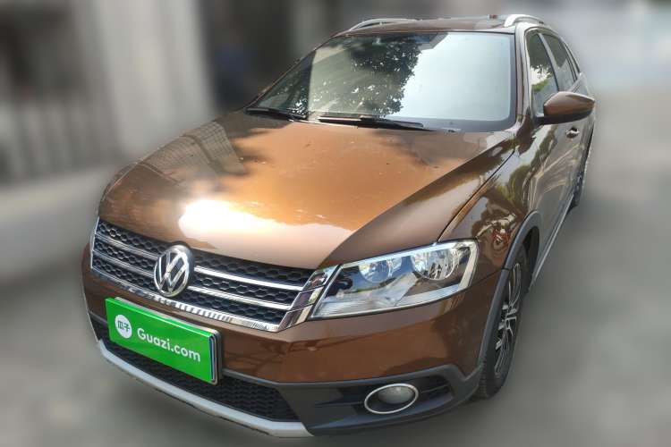 Used Volkswagen Cross Lavida 2014 1.6L Automatic