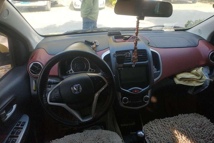 Used CHANGAN Benni 2014 1.4L Manual Sunroof Model Center Console