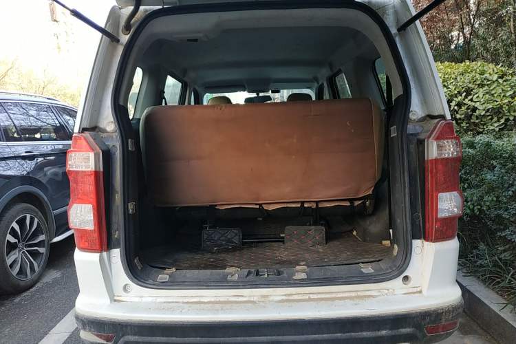 Used CHANGAN OSHAN X70A 2019 1.5L Manual Classic Model China VI Standard Trunk