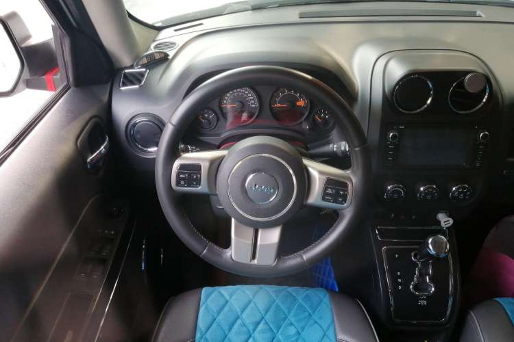 Used Jeep Patriot 2014 2.4L Serpentine Collection Edition
