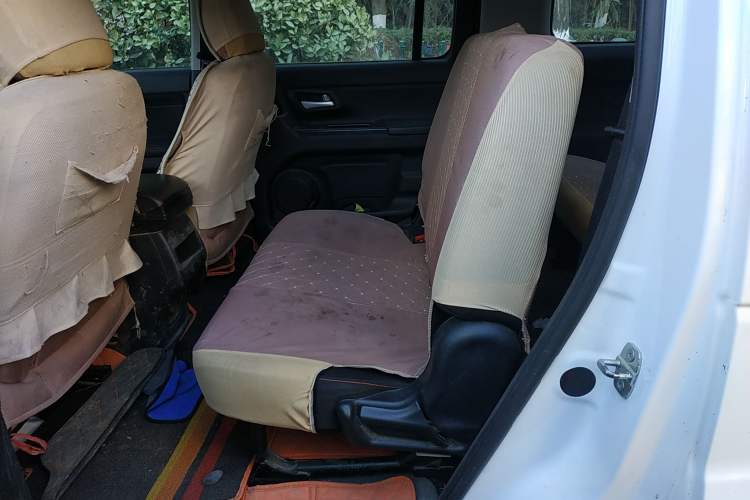 Used CHANGAN OSHAN X70A 2019 1.5L Manual Classic Model China VI Standard Left Rear Seat