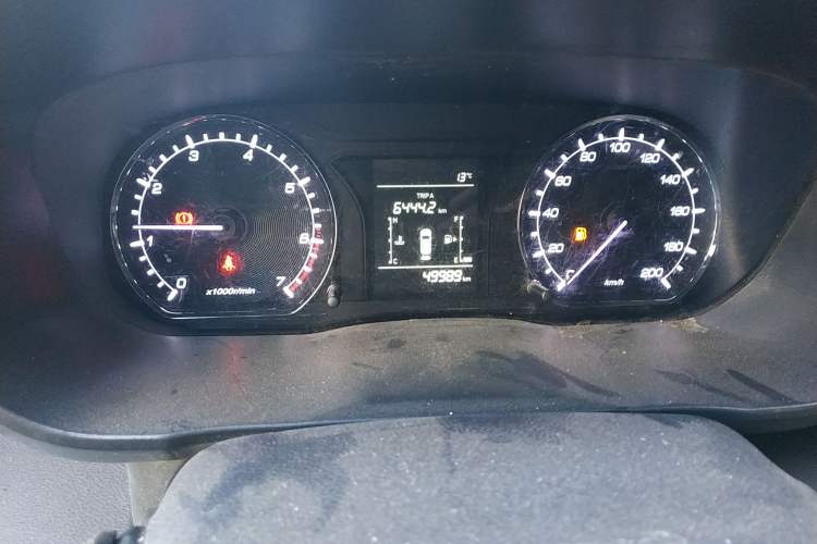 Used CHANGAN OSHAN X70A 2019 1.5L Manual Classic Model China VI Standard Odometer Close Up