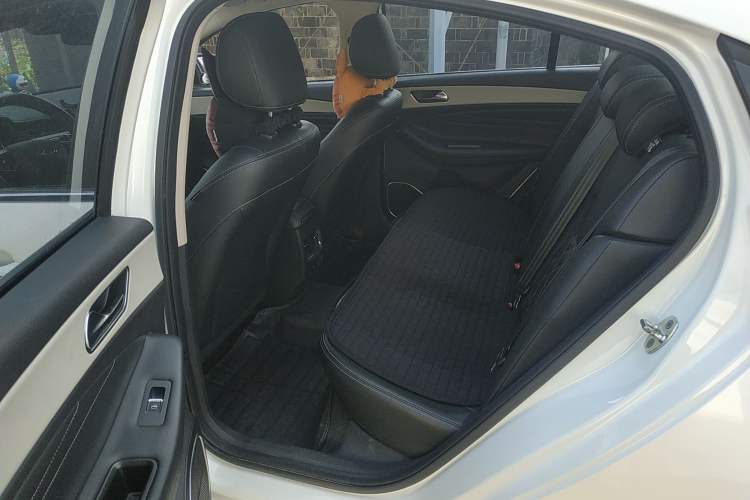 Used Chery Arrizo GX 2019 Pro 1.5T CVT Model Color Version China VI Standard
