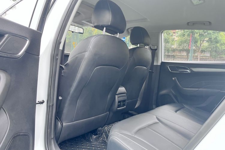 Used Roewe i6 2020 PLUS 1.6L CVT 4G Connected Glory Flagship Edition
