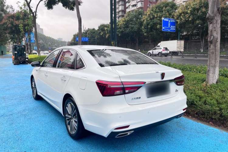 Used Roewe i6 2020 PLUS 1.6L CVT 4G Connected Glory Flagship Edition

