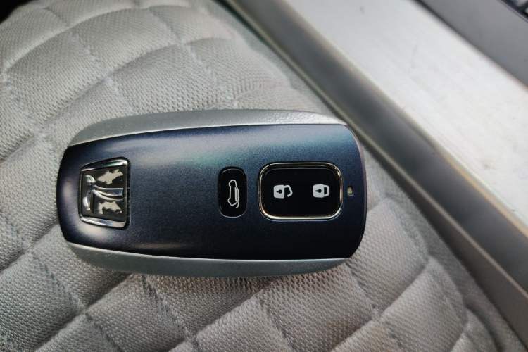 Used Luxgen 5 2013 1.8T Automatic Luxury Model
