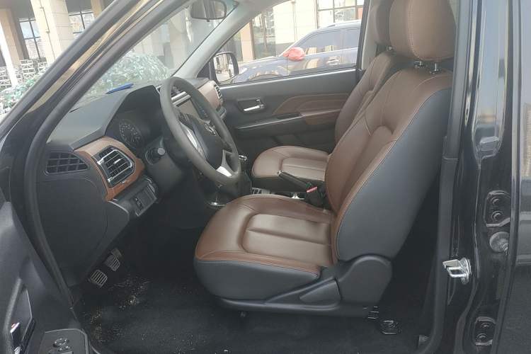 Used Great Wall Wingle 5 2021 2.4L Gasoline Two-Wheel-Drive Elite Version Small Double Cab China VI Emission Standard 4K22D4M
