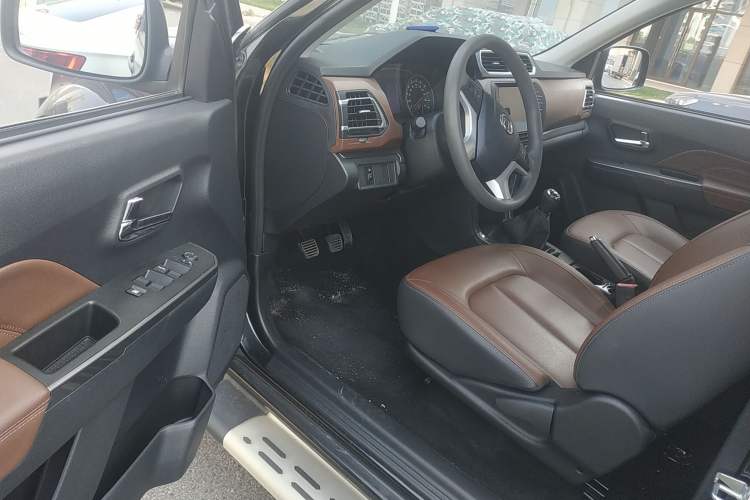 Used Great Wall Wingle 5 2021 2.4L Gasoline Two-Wheel-Drive Elite Version Small Double Cab China VI Emission Standard 4K22D4M
