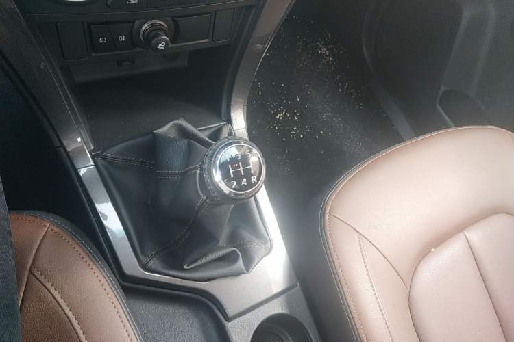 Used Great Wall Wingle 5 2021 2.4L Gasoline Two-Wheel-Drive Elite Version Small Double Cab China VI Emission Standard 4K22D4M
