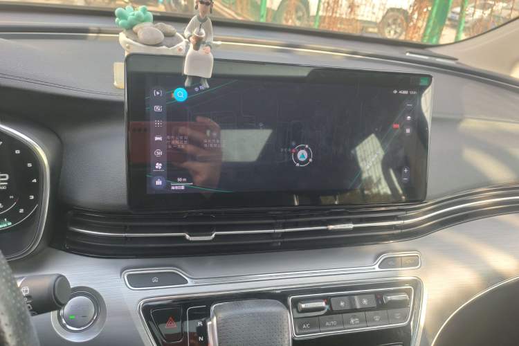 Used Roewe iMAX8 2021 400TGI Supreme Series Prestige Edition
