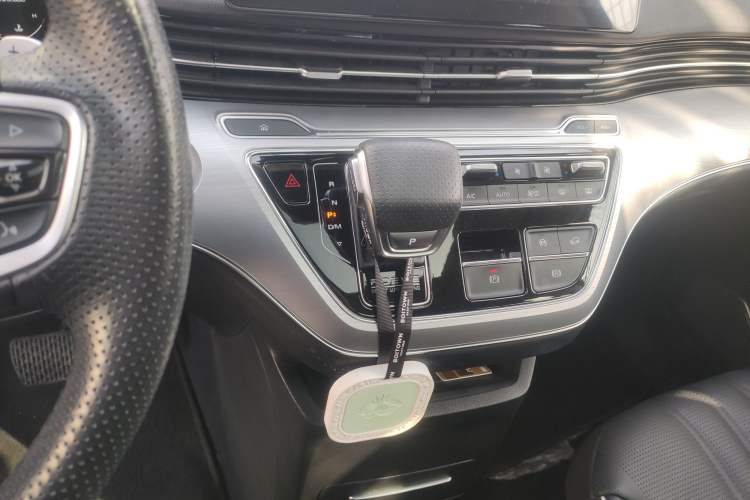 Used Roewe iMAX8 2021 400TGI Supreme Series Prestige Edition
