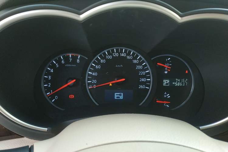 Used Nissan Quest 2015 3.5L SL
