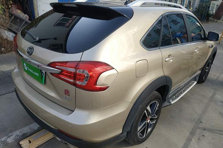 Used BYD Tang New Energy 2015 2.0T Four-Wheel-Drive Flagship Model Rear Right 45 Deg