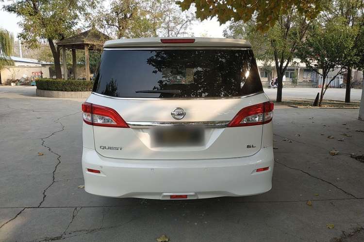 Used Nissan Quest 2015 3.5L SL
