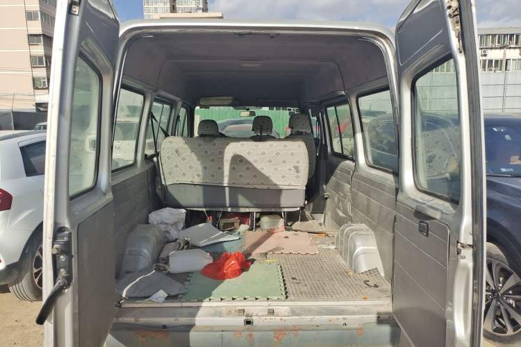 Used Ford Classic Transit 2009 2.8T Diesel Multi-Function Short Wheelbase Mid-Roof JX493ZLQ3