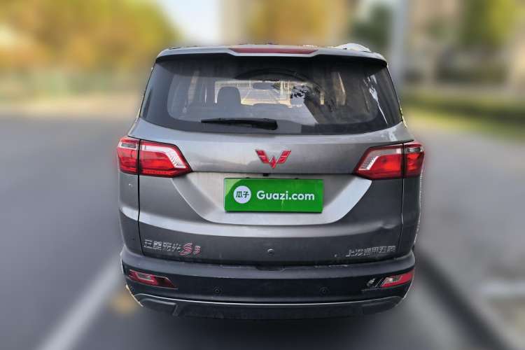 Used Wuling Hongguang S3 2018 1.5L Manual Luxury Model China V Standard
