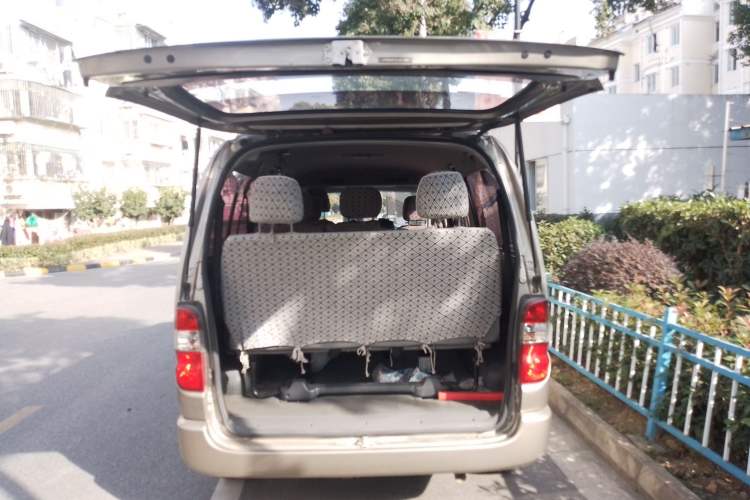 Used Jinbei Express 2020 2.0L Upgraded Version China VI Standard Luxury 9-Seater 1TZS