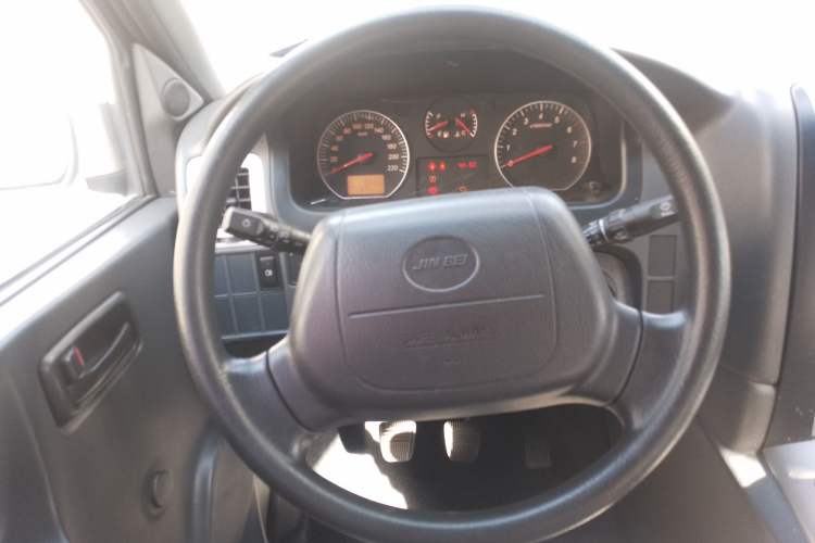 Used Jinbei Express 2020 2.0L Upgraded Version China VI Standard Luxury 9-Seater 1TZS