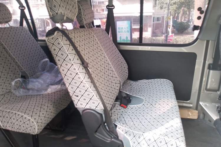 Used Jinbei Express 2020 2.0L Upgraded Version China VI Standard Luxury 9-Seater 1TZS