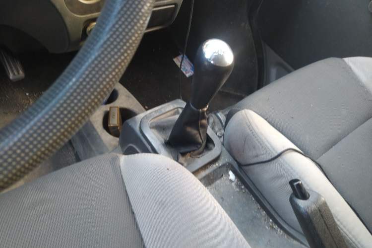 Used Dongfeng Xiaokang K07S 2018 1.2L Practical Model DK12 Gear Lever