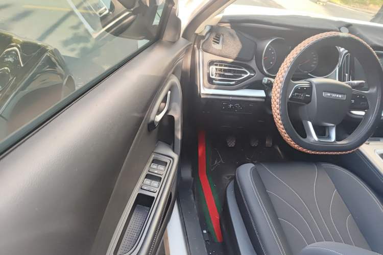 Used JETOUR X70M 2021 1.5T Manual Urban Partner Model 5 Seats Driver Seat