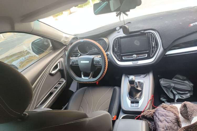 Used JETOUR X70M 2021 1.5T Manual Urban Partner Model 5 Seats Steering Wheel