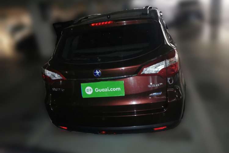 Used Venucia T70 2015 2.0L CVT Smart Choice Edition
