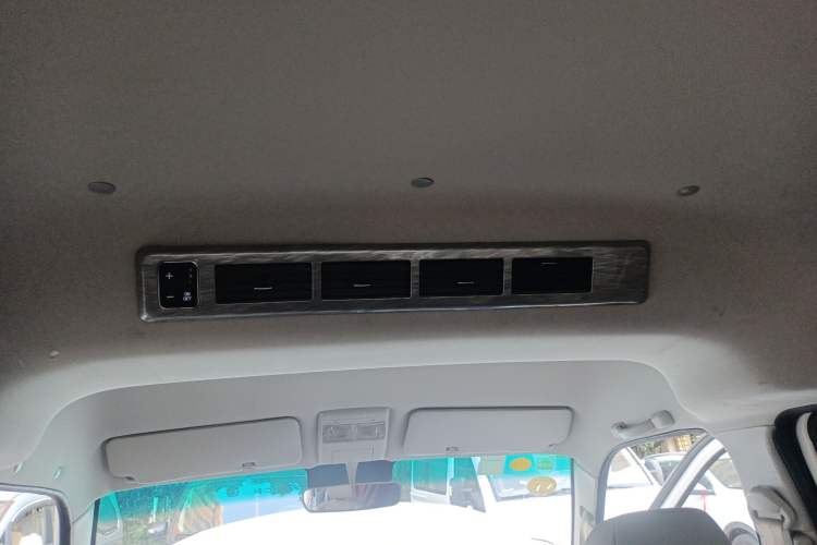 Used Jinbei New Hiace S 2021 1.6L Business Central Air-Conditioned Coach China VI Standard SWD16M
