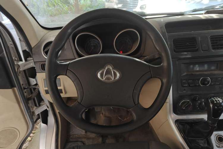 Used Chana Ruixing M70 2017 1.5L Comfort Edition 6-Seater Liftback Door DAM15DL