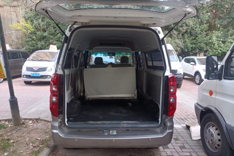 Used Jinbei New Hiace S 2021 1.6L Business Central Air-Conditioned Coach China VI Standard SWD16M
