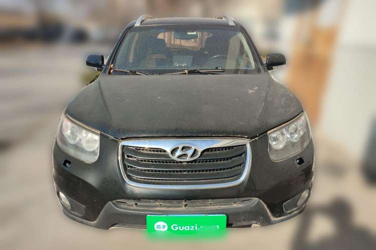 Used Hyundai Santa Fe Classic 2010 2.4 Ultimate Edition 7-Seater Four-Wheel Drive Front