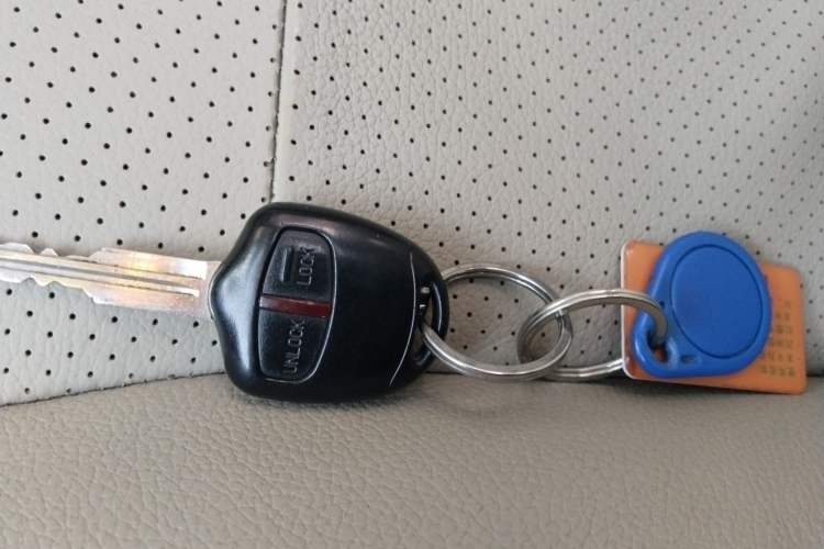 Used Mitsubishi Pajero Sport 2013 3.0L Automatic 4x4 Flagship Edition Vehicle Key