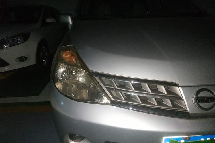 Used Nissan Tiida Sedan 2008 1.6L Automatic Smart Version Right Front Headlight