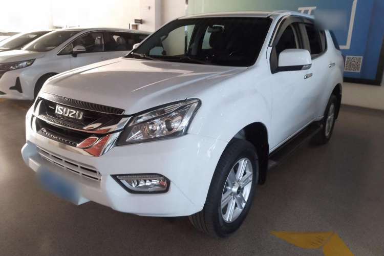 Used Isuzu mu-X 2015 2.5T Two-Wheel Drive Manual Comfort Plus 7-Seater