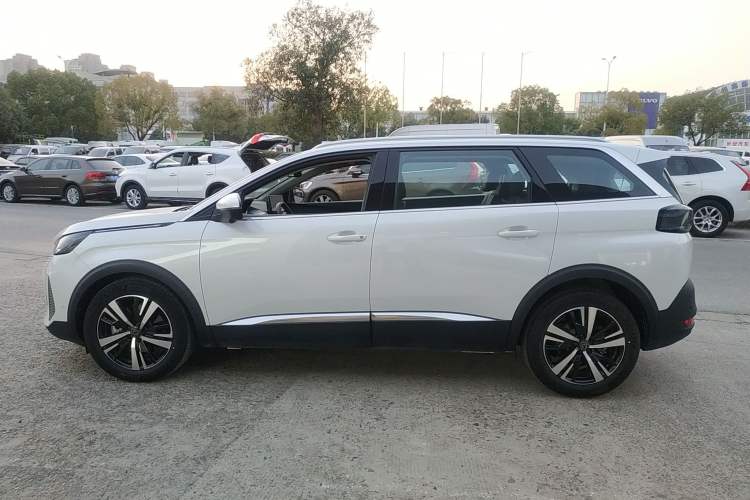 Used Peugeot 5008 2023 400THP Passionate Full-Seat Edition 7 Seats