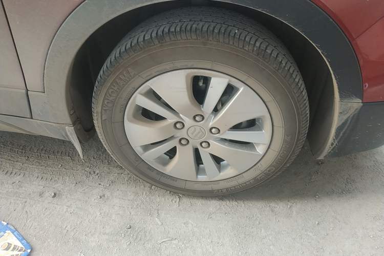 Used Suzuki S-Cross 2015 1.6L CVT Two-Wheel Drive Elite Version